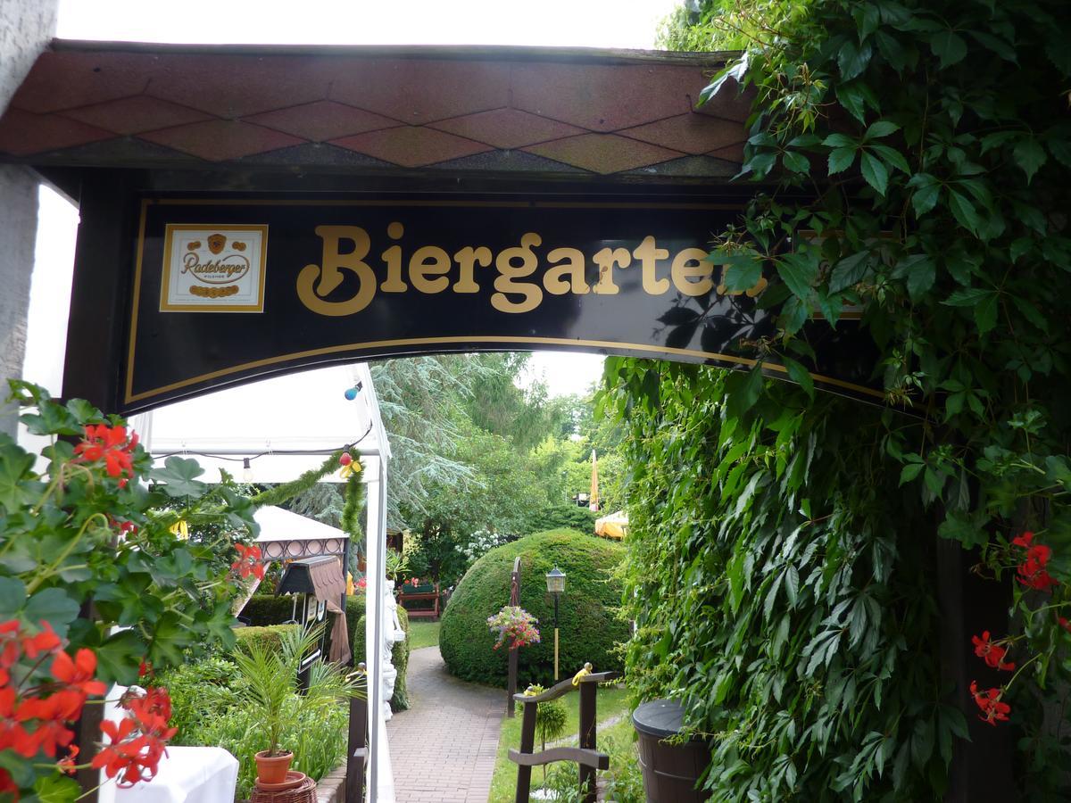 Hotel Am Berg Шпремберг Екстериор снимка