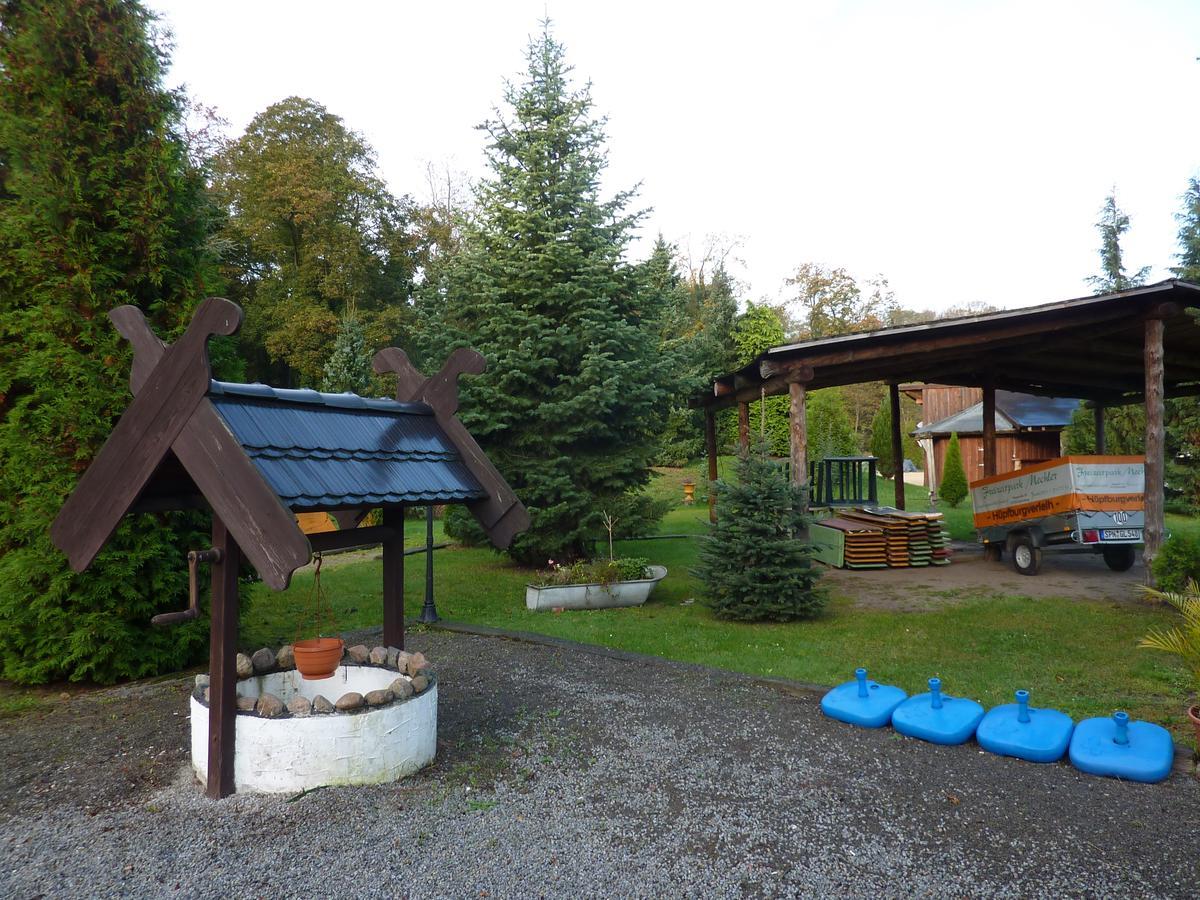 Hotel Am Berg Шпремберг Екстериор снимка