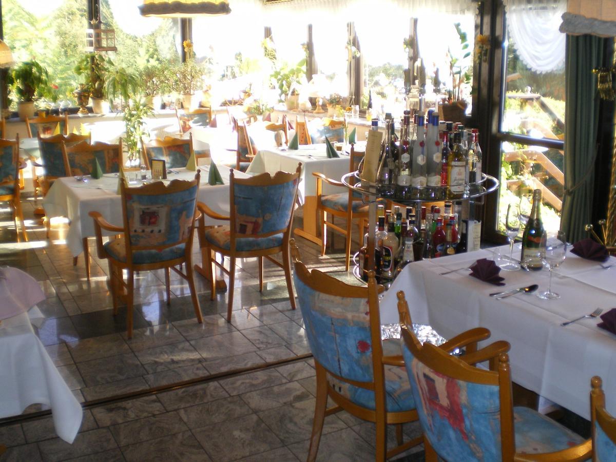 Hotel Am Berg Шпремберг Екстериор снимка