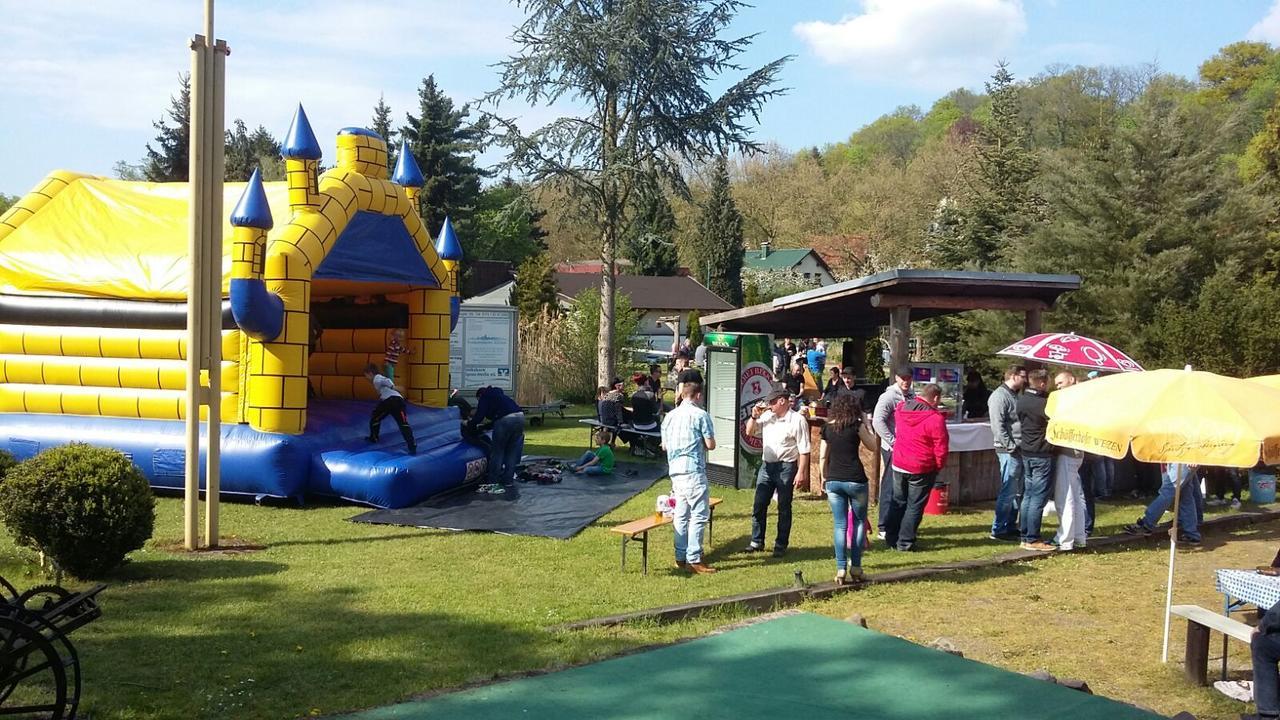 Hotel Am Berg Шпремберг Екстериор снимка
