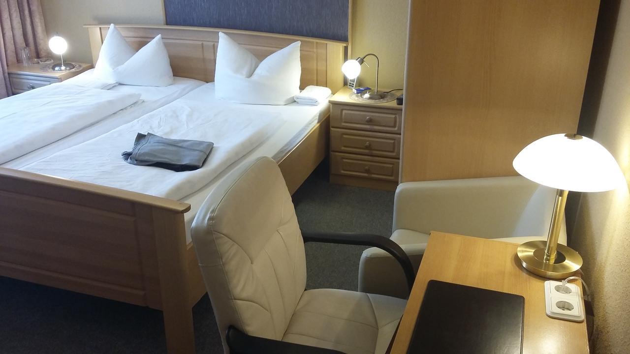 Hotel Am Berg Шпремберг Екстериор снимка