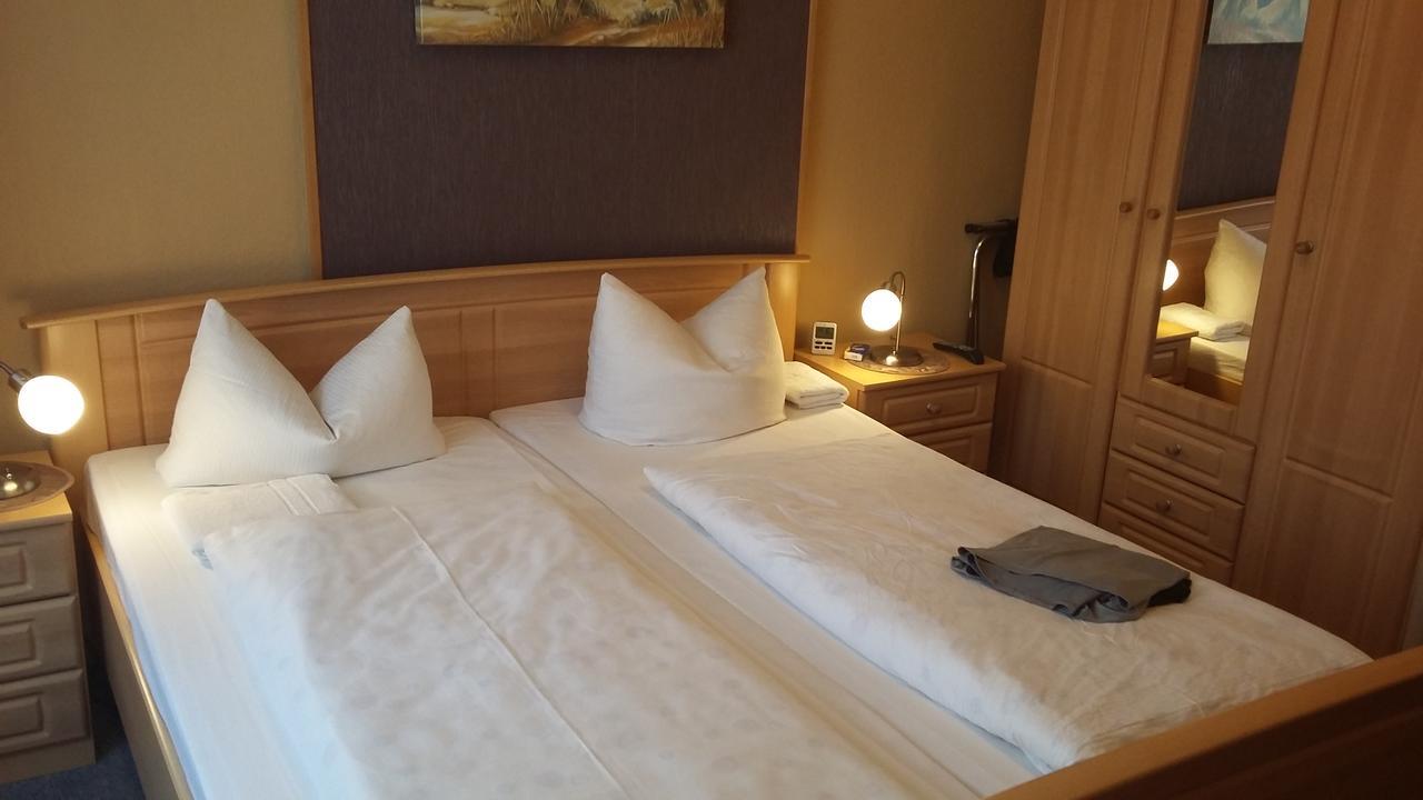 Hotel Am Berg Шпремберг Екстериор снимка