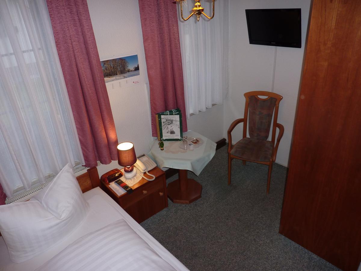 Hotel Am Berg Шпремберг Екстериор снимка